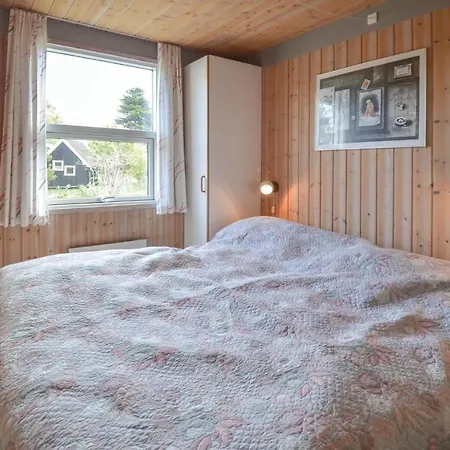 Stunning In W/ Sauna And 3 Bedrooms Сasa de vacaciones Knebel