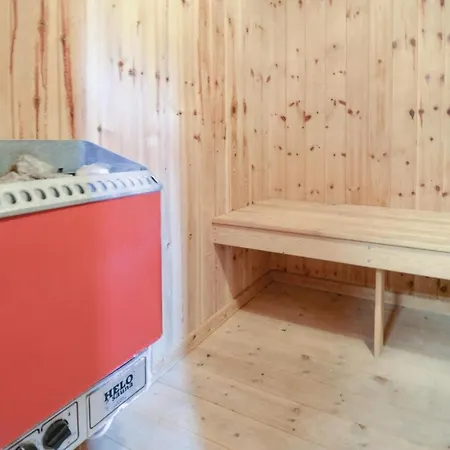 Stunning In W/ Sauna And 3 Bedrooms *