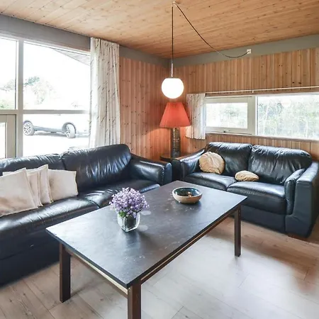 Stunning In W/ Sauna And 3 Bedrooms Сasa de vacaciones